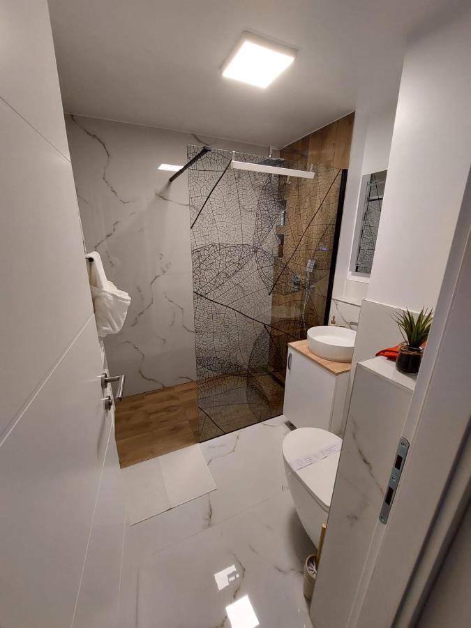 Apartman Nila Lägenhet Vukovar Exteriör bild